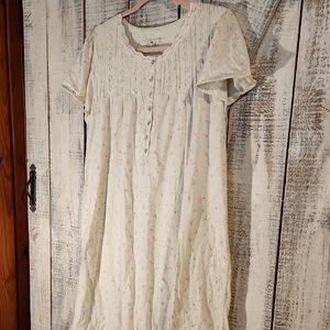 Elegant Cream Floral Gown